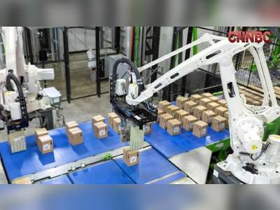Ocado Warehouse: The Dance of Robots and AI - Fetching Online Groceries with Precision